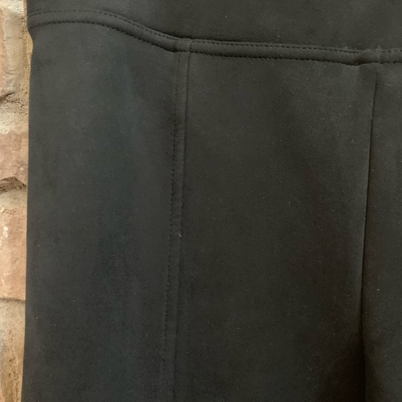 NWOT Andrew Mark jeggings. Black, super soft. Feels like velvet. Size small - Picture 2 of 7